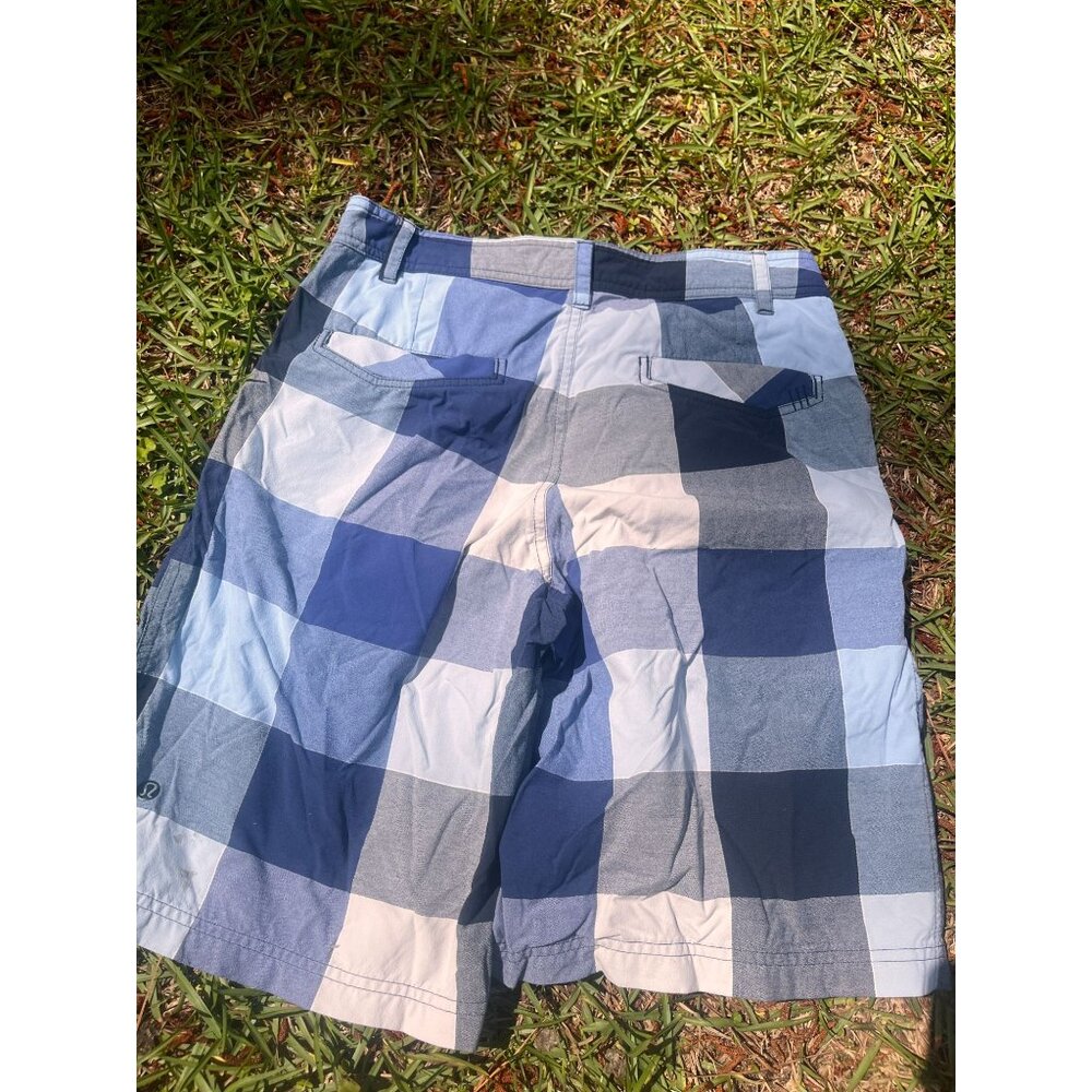 Lululemon Mens Kahuna Blue Plaid Shorts Sz 30- See Description